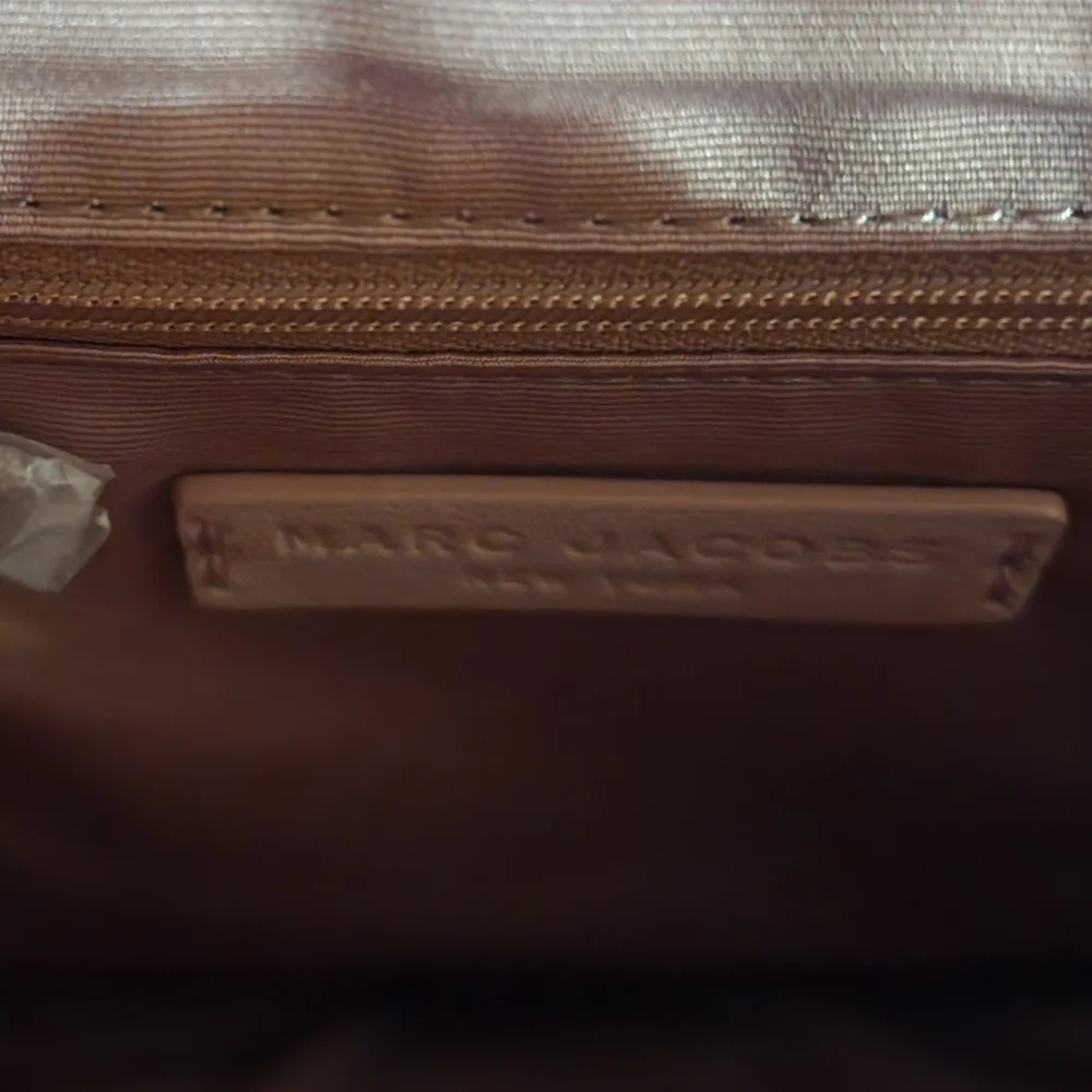 Marc Jacobs Cream and Gold Ruched Shoulder Bag - Picture 5 of 16